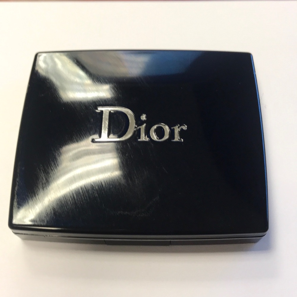 Dior blush Vibrant Colour Powder Blush in 756